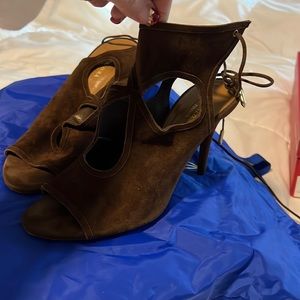 Pineapple heals made in Italy.  Worn once. Brown suede